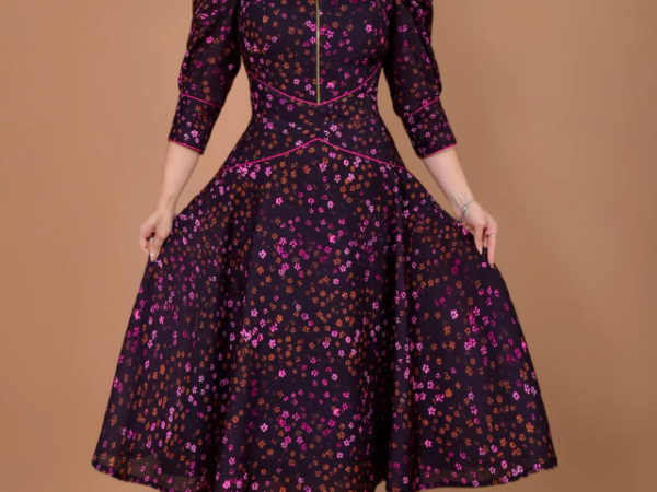 Como usar vestido midi em produções elegantes para o dia a dia